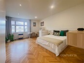 Podnájem pěkného bytu 2+kk s balkonem, ul. Vršovická, Praha 10, cena 23000 CZK / objekt / měsíc, nabízí CENTURY 21 Ruby
