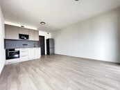 Pronájem nového bytu s lodžií 1+kk 36 m2 s garážovým stáním v moderní rezidenci Tesla Hloubětín, Praha 9, cena 19499 CZK / objekt / měsíc, nabízí 