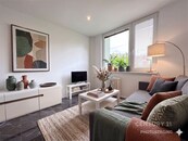Moderně zařízený a světlý byt 2+kk s lodžií v klidné části Prahy 17 Řepy, cena 28000 CZK / objekt / měsíc, nabízí CENTURY 21 Ruby