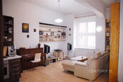 Pronájem pěkného bytu 3+kk/B , Dejvice, nedaleko metra Hradčanská, cena 30000 CZK / objekt / měsíc, nabízí CENTURY 21 Ruby