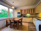 Pronájem slunného 4+kk s lodžií v ulici U mlýna, Záběhlice, cena 31999 CZK / objekt / měsíc, nabízí CENTURY 21 Ruby