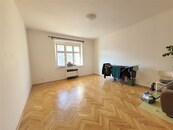 Pronájem bytu 2+1 s balkonem, 60 m2, po rekonstrukci, Praha 10 Vršovice, cena 19000 CZK / objekt / měsíc, nabízí Alka reality