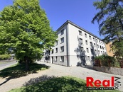 Prodej bytu 2+1, balkon, sklep, ul. Průběžná, Praha - Strašnice, cena 8590000 CZK / objekt, nabízí 