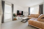 Krásný byt 2+kk/L se zahrádkou a garážovým stáním., cena 8750000 CZK / objekt, nabízí 