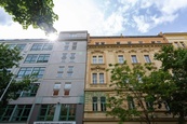 Prodej útulného bytu 1+1 upraveného na 2+kk, 33 m2, Praha 7, Holešovice, cena 6499000 CZK / objekt, nabízí 