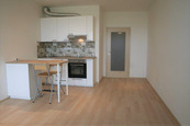 Pronájem bytu 1+1, Hornoměcholupská, Praha - Hostivař, 35m2, cena 15900 CZK / objekt / měsíc, nabízí Ideální nájemce