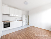 Pronájem bytu 2+kk, Pelušková, Kyje, 22 400 Kč/měs, 37 m2, cena 22400 CZK / objekt / měsíc, nabízí Ideální nájemce