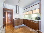 Pronájem bytu 2+kk s balkonem, Francouzská, Vinohrady, 69 m2, cena 27500 CZK / objekt / měsíc, nabízí Ideální nájemce