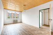Pronájem bytu 2+kk, Bazovského, Řepy, 19 900Kč/měs, 42 m2, cena 19900 CZK / objekt / měsíc, nabízí Ideální nájemce