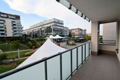 2+kk, 56,5 m2 s balkonem 8,4 m2 v novostavbě Britská čtvrť, nám.Junkových, Praha 5 - Stodůlky, cena 9900000 CZK / objekt / měsíc, nabízí 