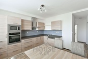 Prodej bytu 3+1 77 m2, Praha - Černý Most, cena 9500000 CZK / objekt, nabízí 