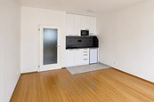 Prodej bytu 1+kk 34 m2, Praha - Vysočany, cena 6700000 CZK / objekt, nabízí 