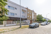 Prodej bytu 4+1 se zahradou a garáží, cena 31500000 CZK / objekt, nabízí 