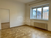 Pronájem, Byt 2+1, Praha 3, cena 23000 CZK / objekt / měsíc, nabízí QARA s.r.o.