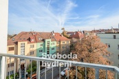 Doporučujeme k pronájmu nově renovovaný byt 2+kk s balkonem, 39m2, Praha 6 - Střešovice, ulice Za Hládkovem, cena 20000 CZK / objekt / měsíc, nabízí Svoboda bydlení s.r.o.